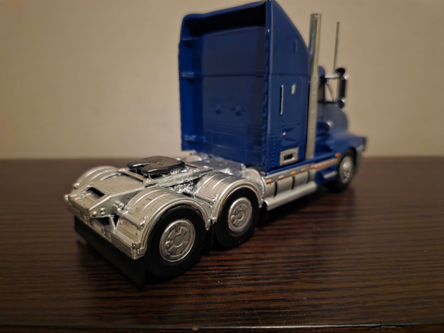 Kenworth T600 replica