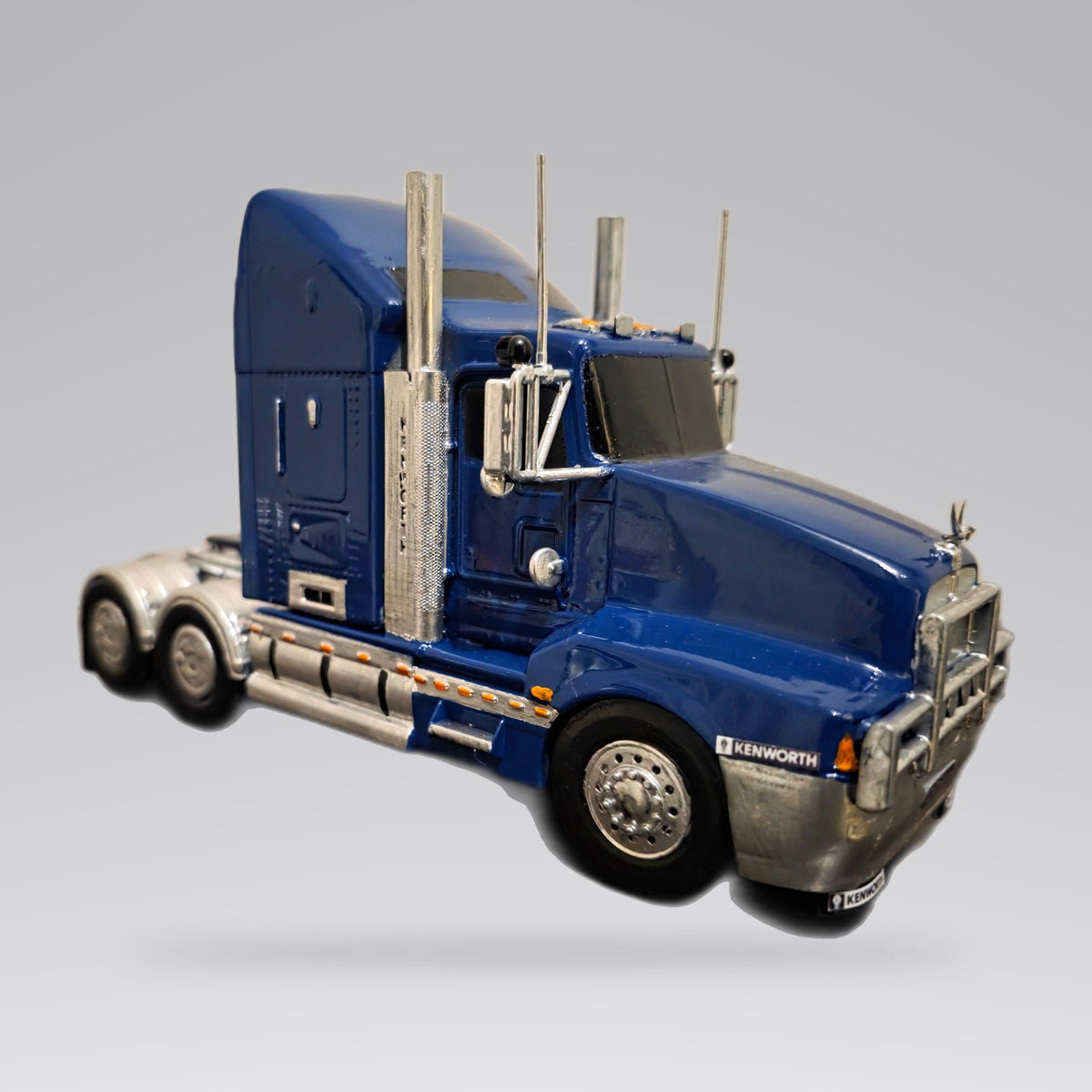 Kenworth T600 Truck Replica (Blue)