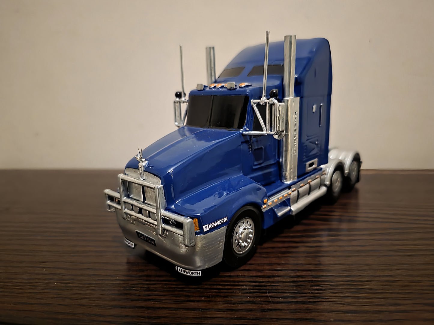 Kenworth T600 replica