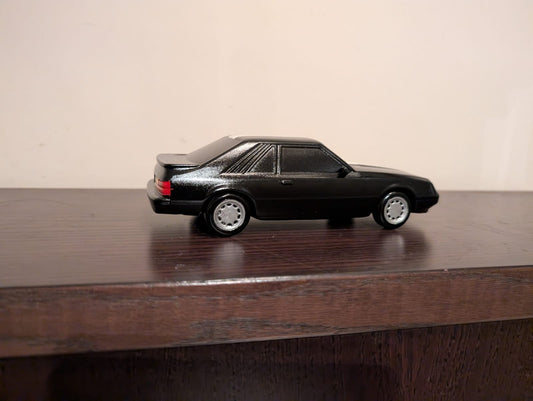 Old ford mustang GT.