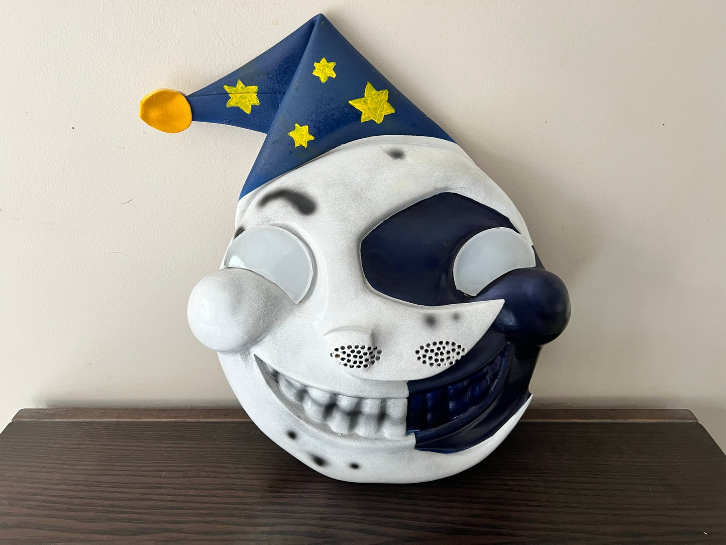 Moondrop Mask (FNAF)