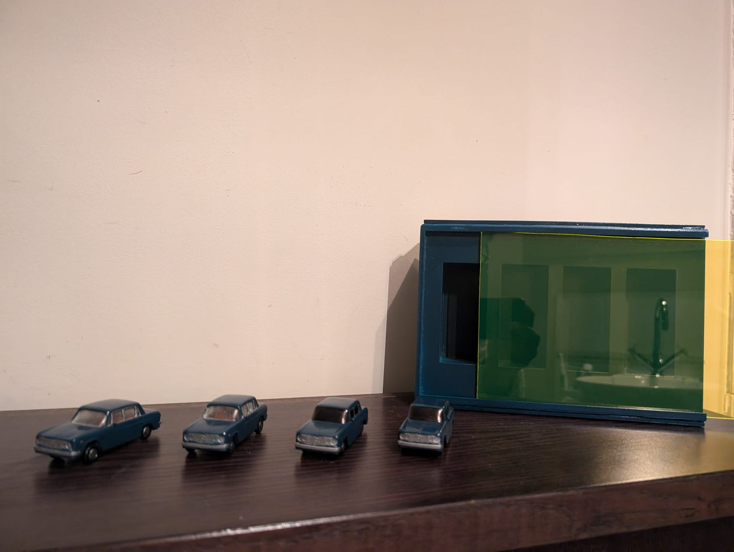 Box pack of 4 hotwheel sized cars