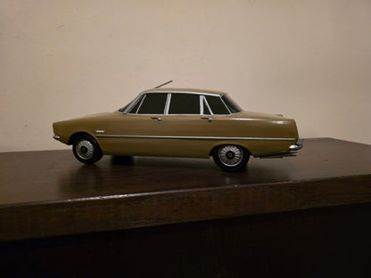 1/10 scale series 2 rover p6b 3500 / Miniature Painted
