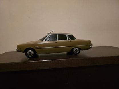 1/10 scale series 2 rover p6b 3500 / Miniature Painted