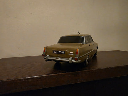 Rover p6 replica