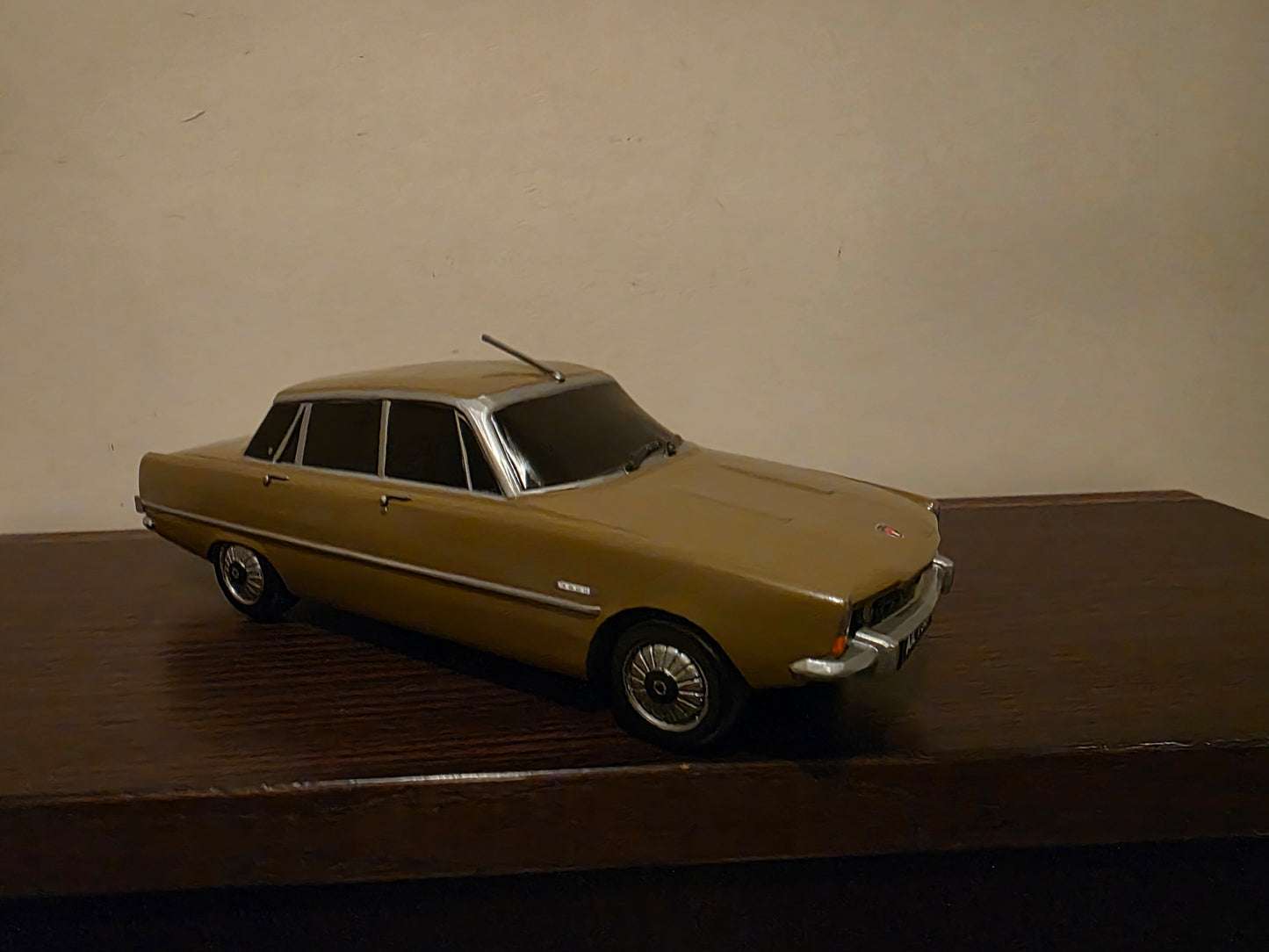 1/10 scale series 2 rover p6b 3500 / Miniature Painted